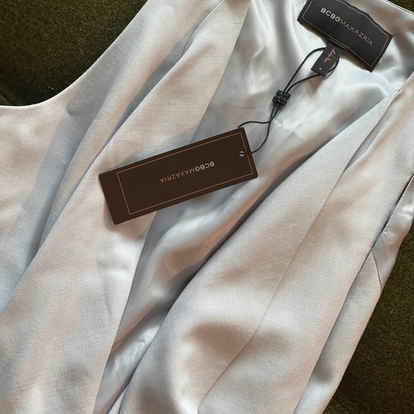 BCBG VEST BRAND NEW ** SOLD - Picture 3 of 5